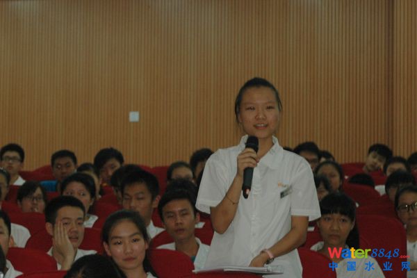 清華大學環(huán)境學院副院長左劍惡教授回母校講學