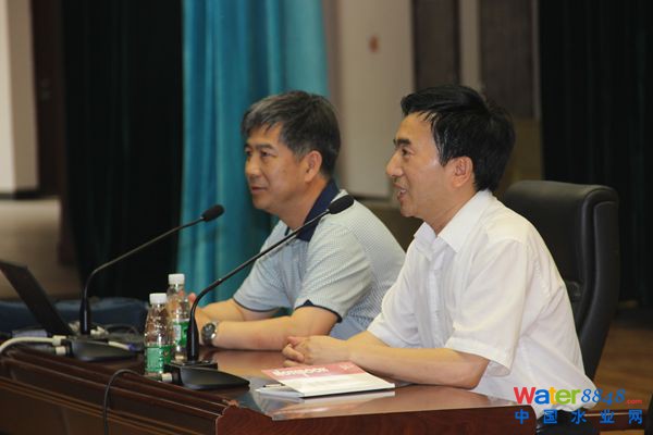 清華大學環(huán)境學院副院長左劍惡教授回母校講學