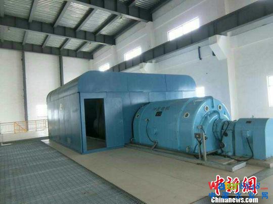 圖片為:背壓汽輪發電機組。吳喜達 攝 圖片為:背壓汽輪發電機組。吳喜達 攝