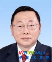 胡龍華 簡歷照片 環(huán)境保護部固體廢物與化學(xué)品管理技術(shù)中心主任助理胡龍華 照片