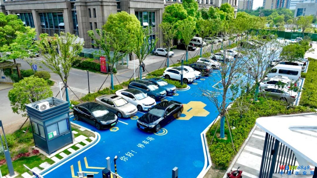 建設好的江寧萊茵鉑郡公共停車場。南京日報/紫金山新聞記者 馮芃 孫中元 攝